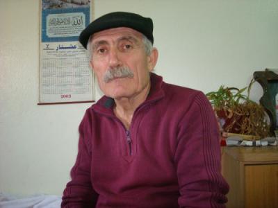 الشاعر "علي حسن"  